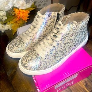 Adorable Hey girls by corky’s.